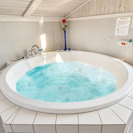 Gorgeous In With Sauna Semesterbostad *
