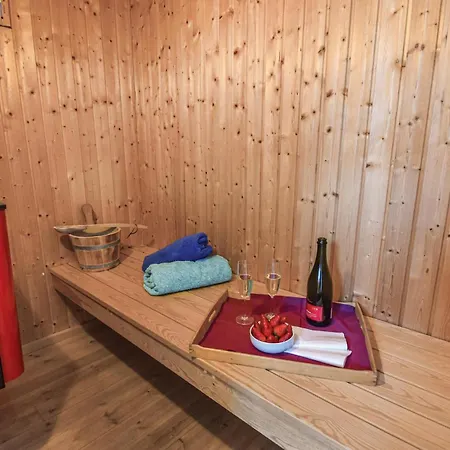 펜션 Cozy Home In Otterup With Sauna *